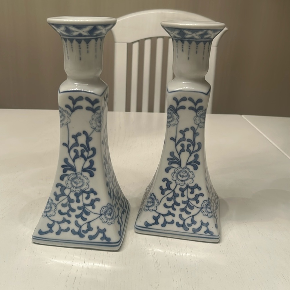 2 candle holders
